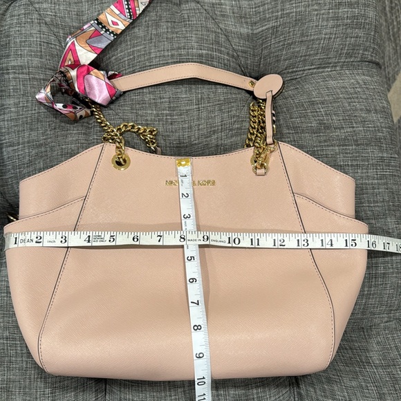 Michael Kors Bag Pink Tote - Picture 17 of 17